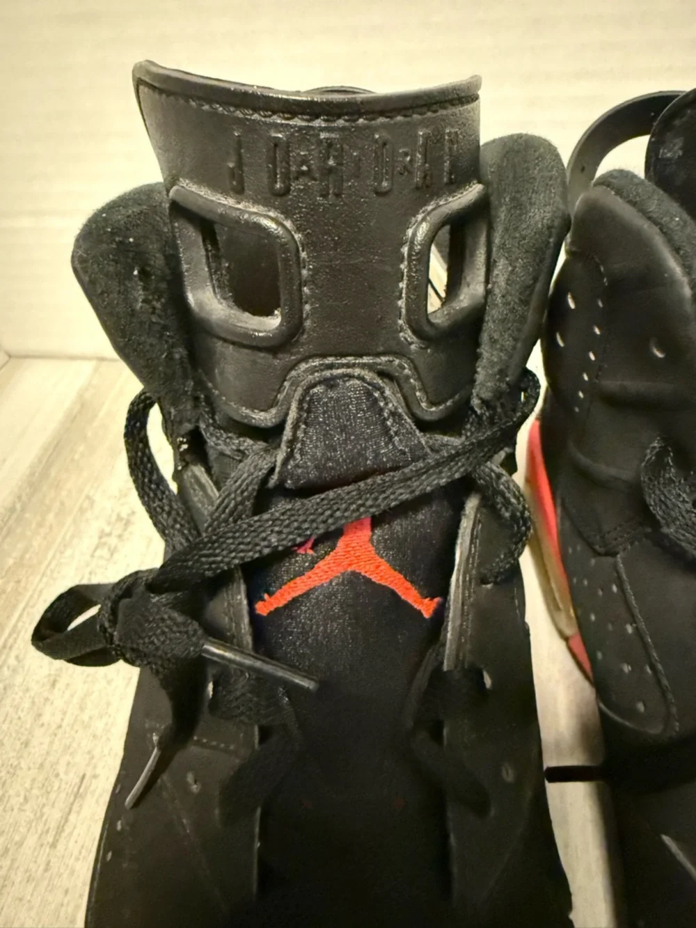 Jordan 6 Retro Infrared Sneakers 384664-023 High Top Black 2014 Men’s Size 10 -